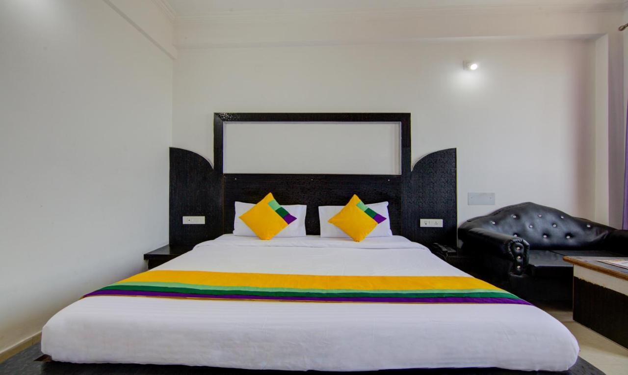 Itsy Hotels Satya Shree 카트라 외부 사진