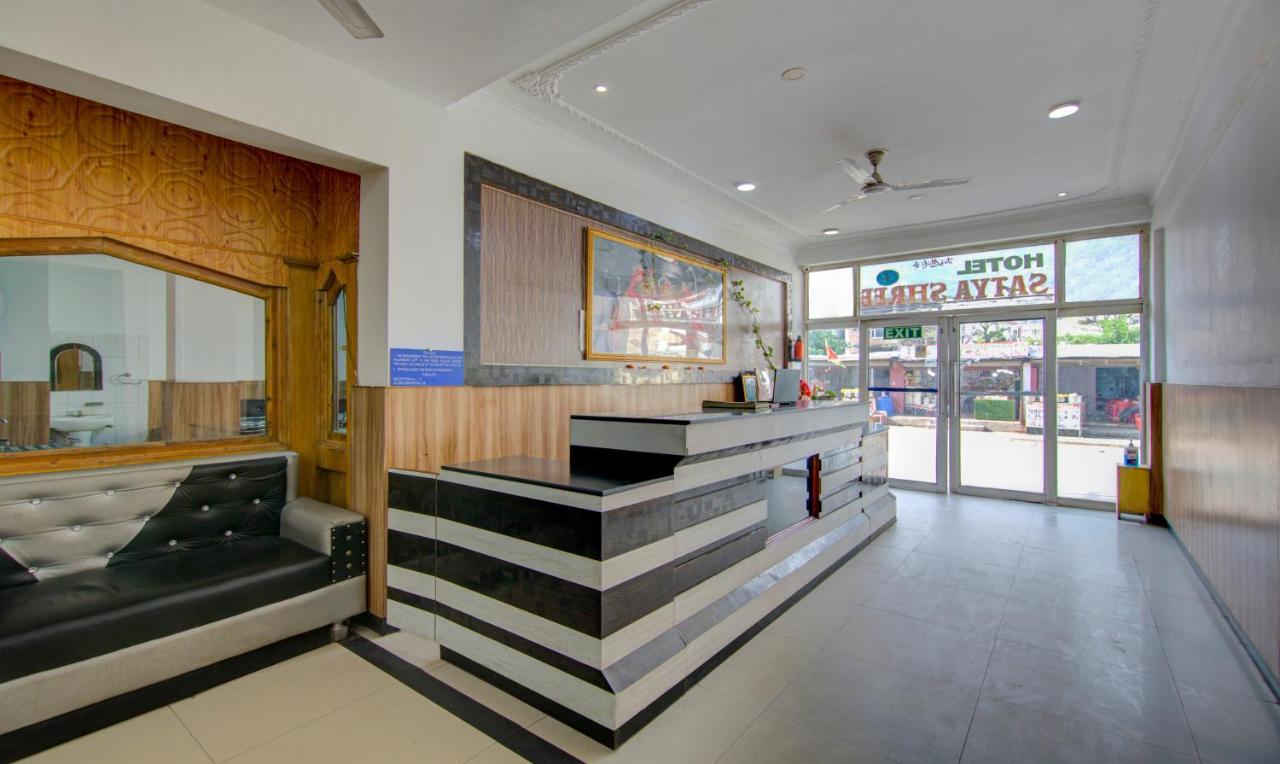 Itsy Hotels Satya Shree 카트라 외부 사진