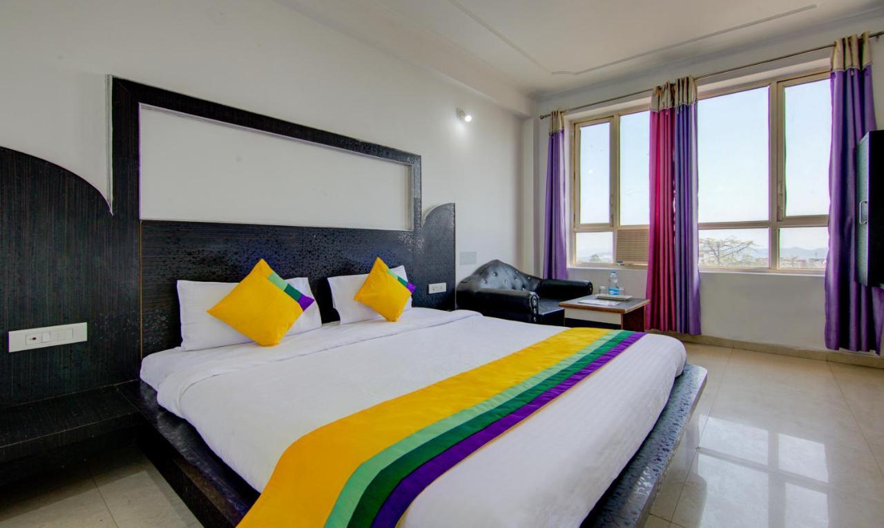 Itsy Hotels Satya Shree 카트라 외부 사진